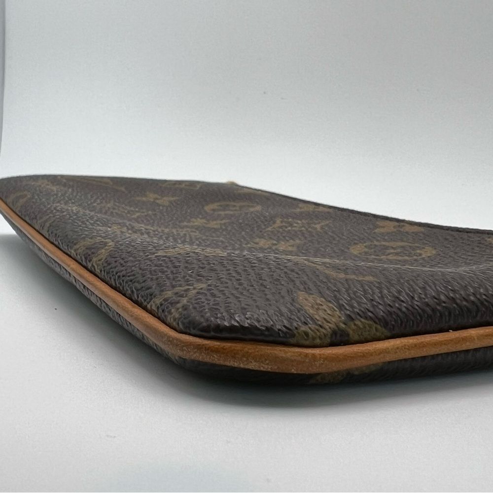 Louis Vuitton Monogram Milla MM Pouchette - Picture 15 of 16